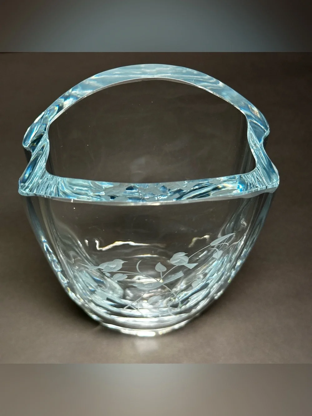 BEAUTIFUL VINTAGE STROMBERGSHYTTAN VASE 7.25